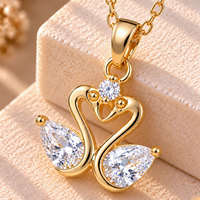 Collier pendentif double cygne plaqué or 18 carats avec zircon cubique taille poire et zircon cubique rond pour femme, vente en gros de bijoux, personnalisation OEM