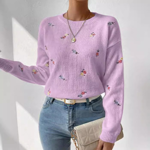 Suéter de mujer elegante informal de primavera y otoño con bordado de flores y cuello redondo de manga larga con hombros descubiertos - Product Image 3