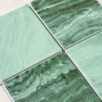 Mosaïque de piscine verte, aspect marbre, carrelage décoratif pour murs et sols de piscine, pour projets de villas, hôtels et complexes hôteliers
