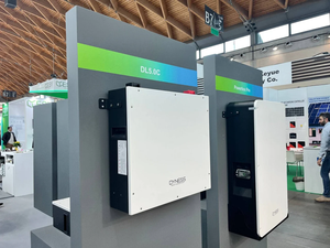 Dyness 5.12kWh LiFePO4 ESS de pared |   Paquete de Baterías Modular Expandible con Garantía de 10 Años y 6000 Ciclos para Energía Doméstica y Comercial - Product Image 6