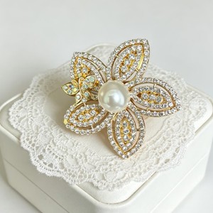 2026Latest Trendy Flower Crystal Brooch Pins Rhinestone <b>Buttons</b> Alloy <b>Gold</b> Plated Customized Unisex Daily Use Engagement Wedding - Product Image 5