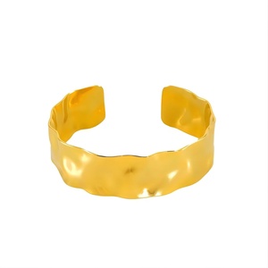 <b>Titanium</b> Steel 18K Gold Bracelet, Exaggerated <b>Hammered</b> Pattern C-shaped Open Stainless Steel Bracelet for Women Fashion Jewelry - Product Image 2