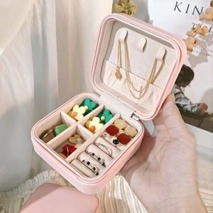 กล่องใส่เครื่องประดับขนาดเล็กจากโรงงานโดยตรง สำหรับจัดเก็บและพกพา โปรดทราบ <span class=keywords><strong>คำ</strong></span><span class=keywords><strong>บาง</strong></span>ๆ อาจได้รับการย่อสัญญาณโดยย่อ - Product Image 1