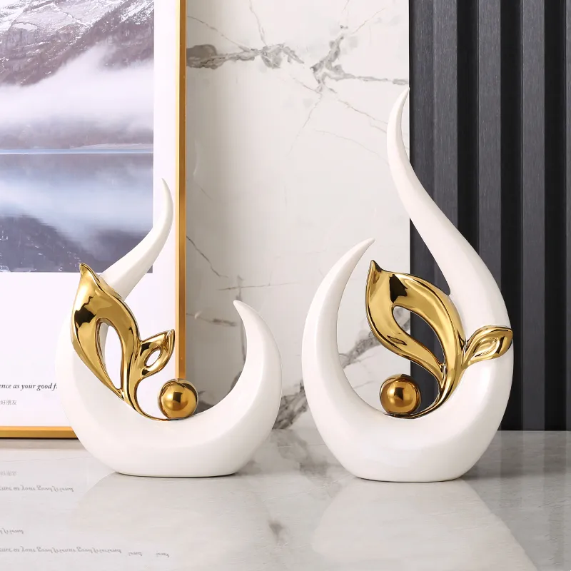 Customization new product Nordic Luxury Porcelain unique style Ornaments Home Decor Creative ceramic shape art home decoration