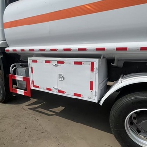 Autocisterne in Alluminio HOWO per Carburante Diesel da 6000, 10000, 15000, 50000 Litri Euro3 Euro5, Autocisterne per Lunghe Distanze al Miglior Prezzo - Product Image 6