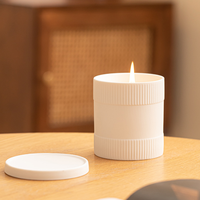 Pot à bougie en céramique cylindrique mat blanc moderne, personnalisé, gaufré, avec couvercle, fait main, 8 oz, pour la décoration de Noël à la maison
