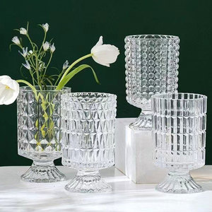 Vasi in Vetro Pressato Trasparente <span class=keywords><strong>con</strong></span> <span class=keywords><strong>Piede</strong></span> e Motivi in Rilievo, Set Multi-Stile per Fiori Freschi, Fiori Secchi e Decorazioni per la Casa - Product Image 2