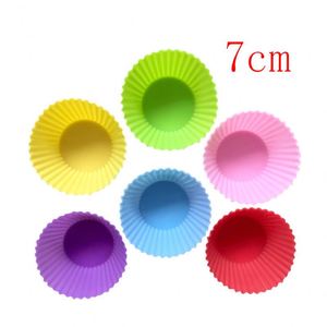 Moules à muffins et cupcakes carrés jetables en silicone colorés, écologiques et résistants au four - Product Image 2