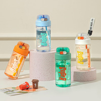 Gobelet à eau portable en plastique double paroi, style classique, durable, 620 ml/750 ml, avec paille, idéal pour le bureau et le travail