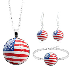 Promotion : Parures de bijoux (collier, bracelet, boucles d'oreilles) à thème Coupe de football et drapeaux internationaux, produits pour supporters de football 2026 - Product Image 1