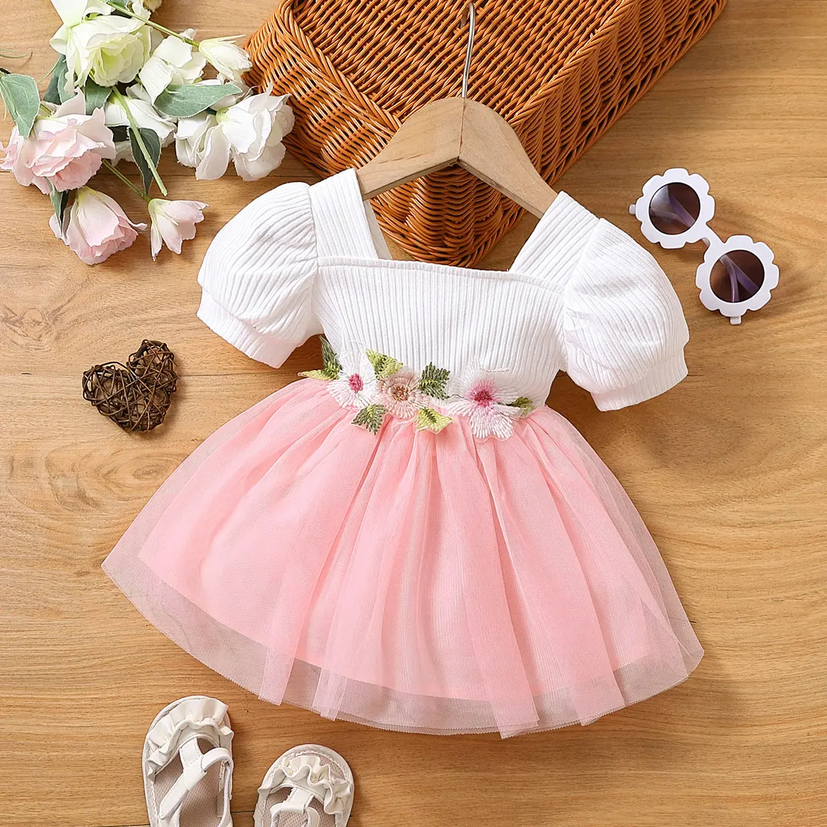 Neu angekommene Schmetterling Puffy Mesh Prinzessin Neugeborene Kleid Mädchen Kleidung