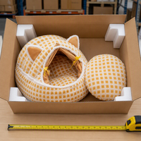 YAOYUE Lit pour chat en peluche, type grotte, avec rideau en forme de tête de chat, nid douillet en peluche de mouton, maisonnette d'intérieur pour chat