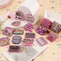 Breloques design à paillettes en plastique acrylique personnalisées Bobine d'insigne rétractable sans support Porte-badge et accessoires
