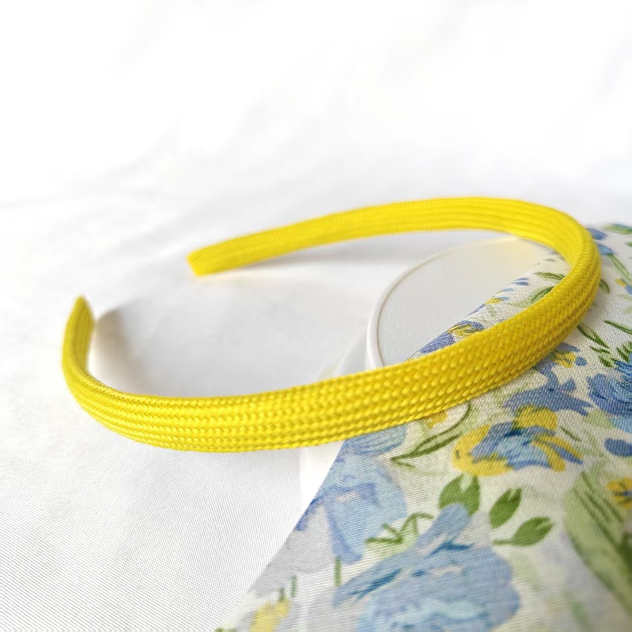 Jaune