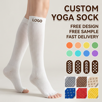 Chaussettes de yoga et de fitness OEM en coton et élasthanne, à semelle intégrale antidérapante, cinq doigts, ajustement sans couture, pour femmes