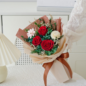 Mazzi di Natale personalizzati decorazione fiori di <span class=keywords><strong>Rose</strong></span> fiori secchi Bouquet <span class=keywords><strong>con</strong></span> scatola regalo <span class=keywords><strong>decorazioni</strong></span> per la casa Bouquet di fiori di <span class=keywords><strong>Rose</strong></span> naturali - Product Image 3