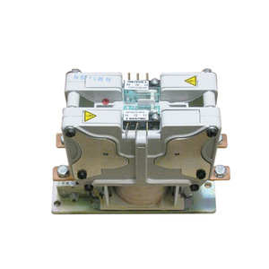 คอนแทคเตอร์ Schaltbau รุ่น C295 AT 24EV U2 DC 24V 2NO รีเลย์แม่เหล็กไฟฟ้ากำลังสูงสำหรับงานทั่วไป - Product Image 1