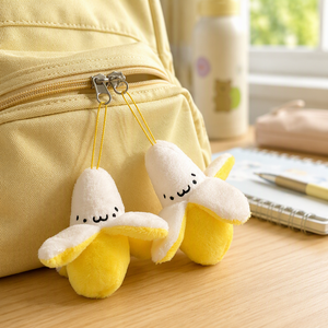 Lindo Llavero de Peluche de Plátano, Colgante de Fruta Suave, Adorno 3D de Dibujos Animados para Bolsos y Mochilas, Regalo - Product Image 2