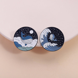 Broche de Baleia Atacado, Emblema de Animal Marinho, Pin de Lapela de Esmalte Macio, Decoração Fofa de Desenho Animado para Estudantes e Casais - Product Image 2
