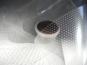 Película microperforada de alta calidad para cápsulas de café y cápsulas de bebidas calientes, película laminada de PP PET compatible con contacto con alimentos. - Product Image 6