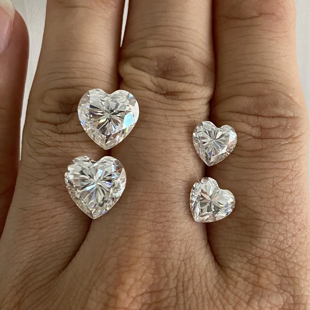 Phòng Thí Nghiệm Tạo Ra Kim Cương Lỏng 8X8 2 Cts VVS Moissanite Đá Quý Tuyệt Vời Tim Cắt Tổng Hợp Moissanite Trắng Để Làm Nhẫn