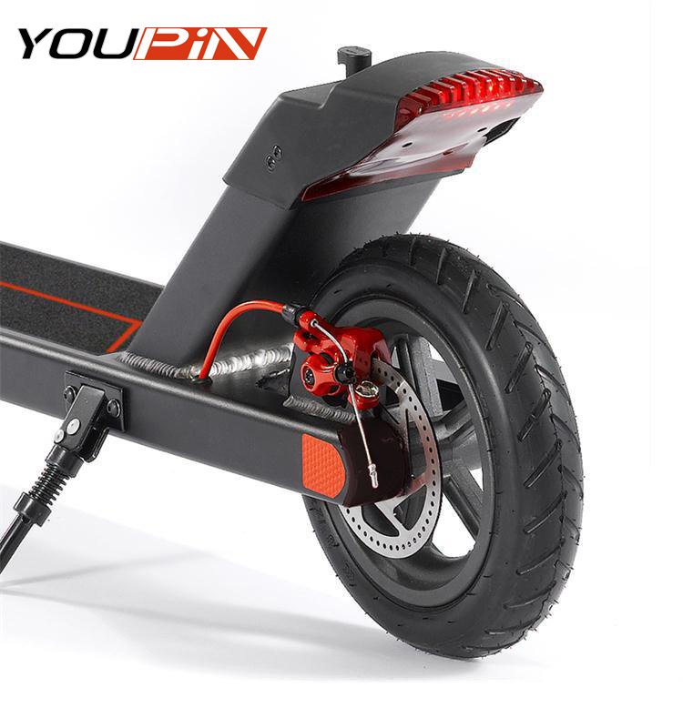 Scooters électriques pliables 8.5 pouces L'UE scooter électrique adulte 2 roues scooter