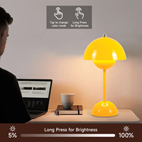 Lampe de table rechargeable sans fil portable moderne 3 couleurs LED tactile pour la décoration de la maison et de la chambre à coucher