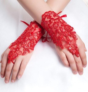 White Ivory Red Short Wedding <strong>Gloves</strong> Wrist Length <strong>Fingerless</strong> Lace Appliques Sequins Bridal <strong>Gloves</strong> - Product Image 4