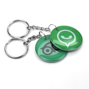 Porte-clés NFC personnalisé en époxy pour partage sur les réseaux sociaux - Product Image 2