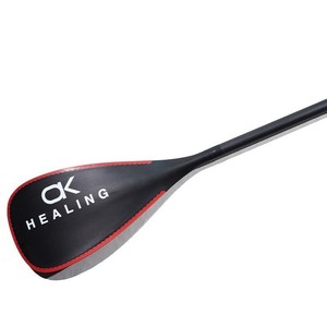 Pagaie de surf Ok Healing en trois sections, longueur réglable 175-210 cm, ultralégère, entièrement en fibre de verre, noire avec lames à bord rouge - Product Image 3