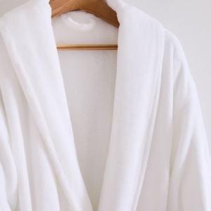 Accappatoi Personalizzati con Logo per Hotel, Morbidi e Caldi in Pile Corallo, Unisex - Abbigliamento Invernale per SPA - Product Image 5