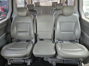 Comercial 2019 NEGRO, la Nueva Camioneta Grand Starex Diésel de 12 Plazas, Volante a la Izquierda, Cabina Ancha - Product Image 5