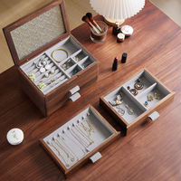 Boîte à bijoux de luxe en bois de noyer noir et verre gaufré à trois étages pour colliers, bagues, boucles d'oreilles, bracelets