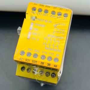 وحدة بيلز 774517 جديدة، 2.4 فولت، 1/24 فولت تيار مستمر، 4 مفاتيح عادية مفتوحة، 1 مفتاح عادي مغلق، توصيل سريع، أصلية وجاهزة للشحن، للأتمتة الصناعية - Product Image 1