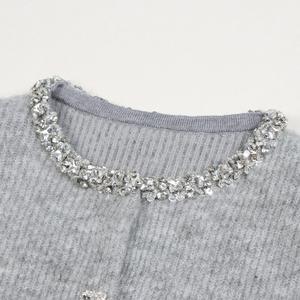 Pull en laine d'alpaga respirant à col rond à manches longues à simple boutonnage avec strass pour femmes élégant gris - Product Image 3