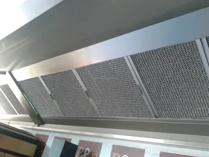 <span class=keywords><strong>Filtre</strong></span> de capot d'auvent en alliage de zinc et d'acier inoxydable en aluminium résistant de restaurant Filtres à graisse en métal de nid d'abeille - Product Image 2