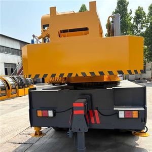 Grue à flèche articulée OEM de 10 tonnes, grue hydraulique pliable auto-construite pour le levage et le transport de marchandises - Product Image 3