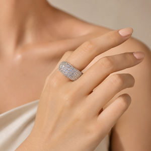Anello a Mezzaluna per Donne, Design Minimalista, Accessorio da Dito per Uso Quotidiano - Product Image 2