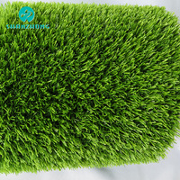 Gazon synthétique PE résistant aux UV, pelouse artificielle douce, fausse pelouse pour jardin, zone pour animaux de compagnie, décoration paysagère, certifié CE SGS, OEM