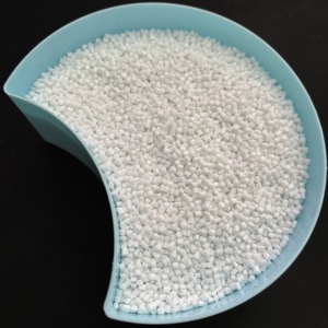 PET FC51 Granules PET vierges de qualité pour moulage par soufflage PET CB-608 Matière première plastique - Product Image 2