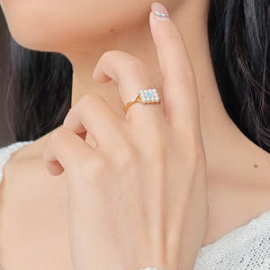 Fabricantes al por mayor Rectangular lado a lado con incrustaciones <span class=keywords><strong>de</strong></span> perlas Dream Retro Opal Elegant Shell Beads Exquisita joyería - Product Image 4