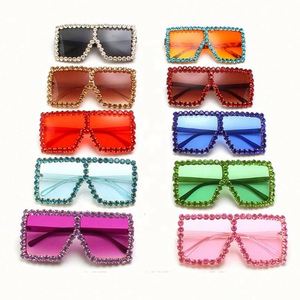 Gafas de Sol con Logotipo Personalizado, Modernas, Elegantes, al por Mayor, Montura Grande, con Pedrería, Protección UV400, Cuadradas, con Diamantes, para Mujer - Product Image 5