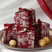 Boîte carrée de mariage en carton blanc pour bonbons et chocolats, avec ruban, personnalisable, pour cadeaux et faveurs d'invités, emballages de fête