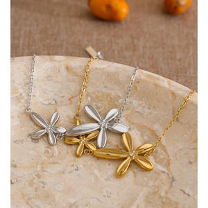 Bracelet chaîne fleur en acier inoxydable plaqué or 122 avec zircon cubique JINYOU pour femme, vente en gros de bijoux - Product Image 2