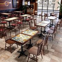 Ensemble de restaurant moderne en bois massif, chaises de salle à manger en mousse haute densité - Mobilier commercial durable pour hôtels, cafés, bars