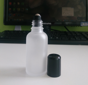 Botella de Vidrio con Rodillo para Aceite de Uñas, Desodorante, <span class=keywords><strong>Perfume</strong></span>, 1ml, 2ml, 3ml, 4ml, 5ml, Transparente o Esmerilada, con Tapa de Rosca - Product Image 3