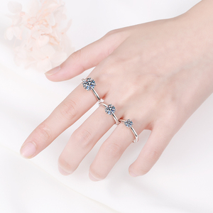 <span class=keywords><strong>Anello</strong></span> in Argento Sterling S925 con Moissanite DEF VVS1 Taglio Brillante Rotondo per Gioielleria Nuziale Vendita all'Ingrosso - Product Image 2