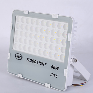 ไฟส่องสว่าง LED 50W IP66 6000K แสงเดย์ไลท์ ลำแสงกว้าง ติดผนัง สำหรับภายนอกอาคาร สวน ตัวเรือนอะลูมิเนียม ความสว่างสูง พร้อมเซ็นเซอร์ตรวจจับแสง - Product Image 1