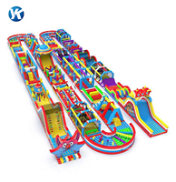 Parcours d'obstacles gonflable géant pour adultes avec piste de course, château gonflable en PVC et souffleur pour événements en plein air