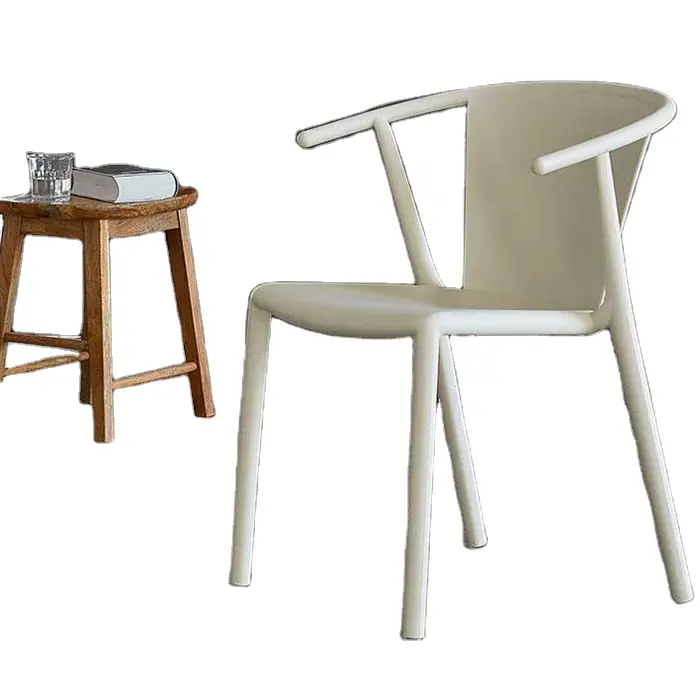 Bangku ruang makan Nordic kursi plastik putih sandaran melengkung kursi ruang makan plastik PP dapat ditumpuk